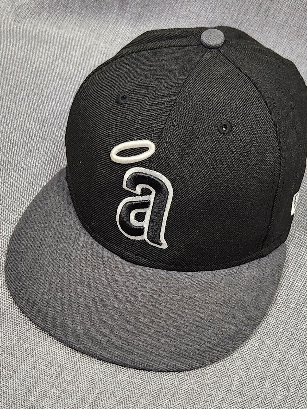 New Era LA Angeles Black and Grey Fitted Hat. 7